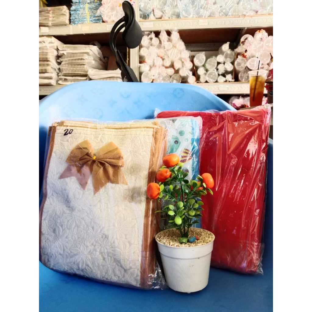 

(12 Pcs) Tas Hajatan Embos Pita Untuk Box Nasi uk 20x20 (R10K)