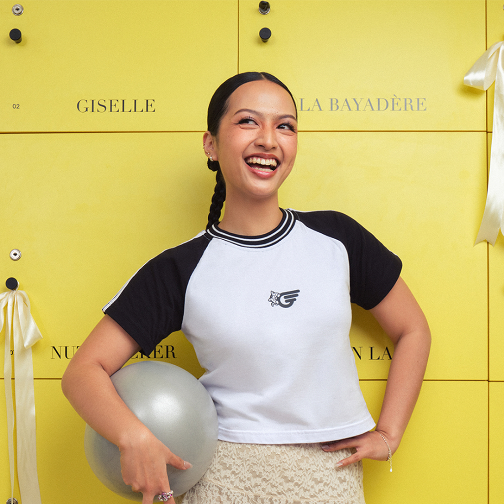 CRSL X GOZEAL Dizzy Crop Top White I Kaos Raglan Hitam Putih | T-Shirt Sporty Streetwear Casual