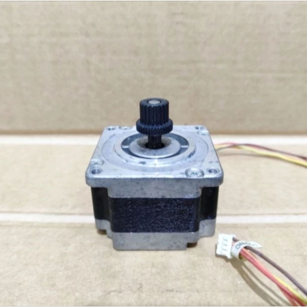 Stepper Stepping Motor NEMA 23 4Wire Model STA-56D1013 Stepper Motor