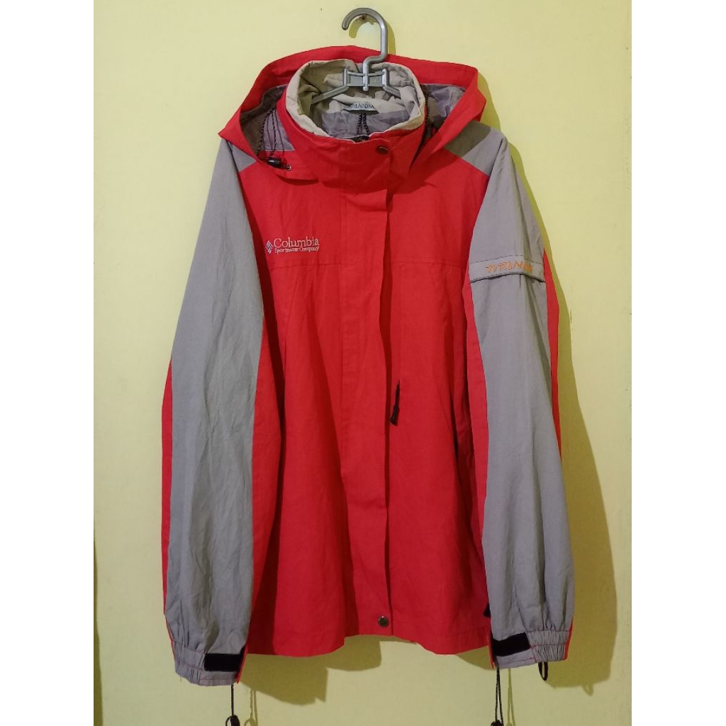 Jaket Outdoor Columbia Titanium