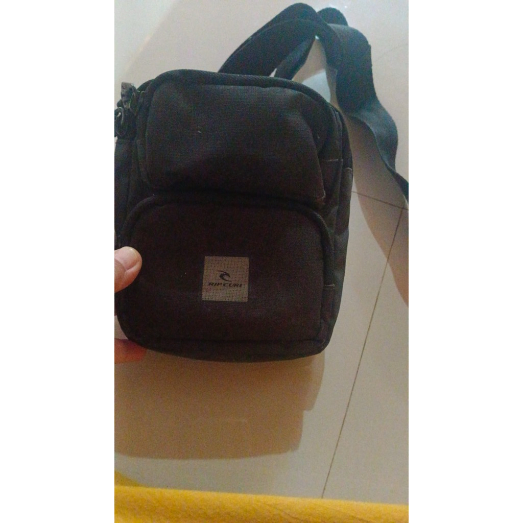 pre loved tas selempang pria rip curl (original 100%)