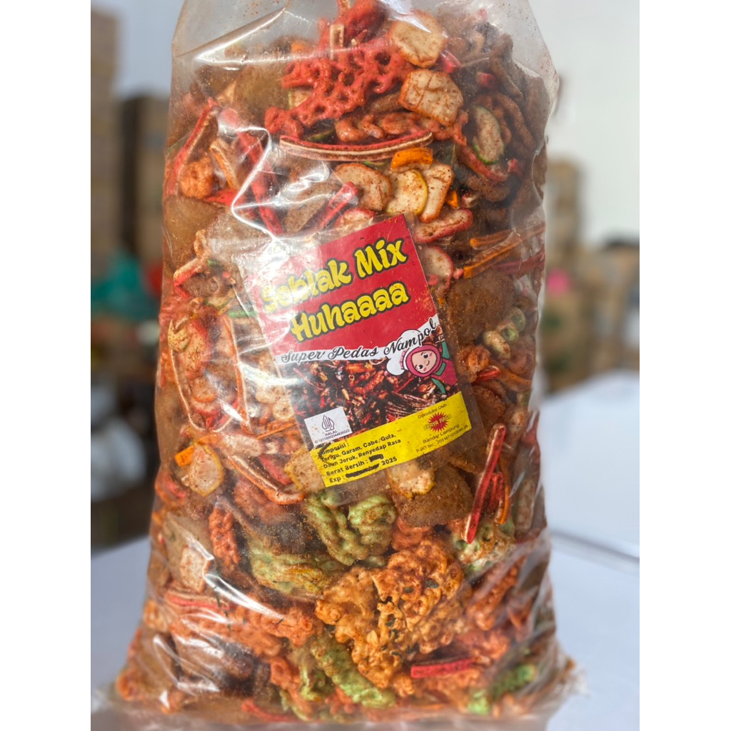 

Kerupuk Seblak MIX/ CAMPUR Pedas Daun Jeruk 500