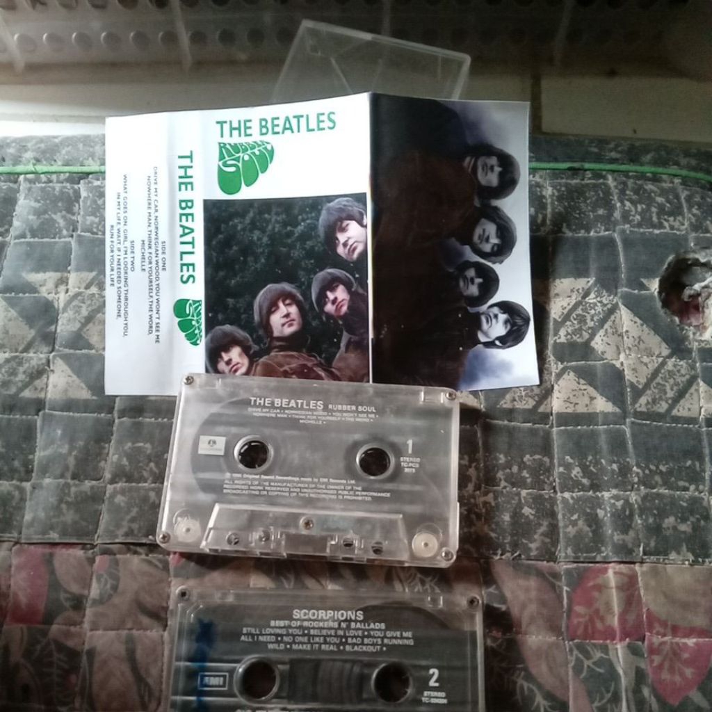 Kaset  beatle rubber  soul   cover   reprod