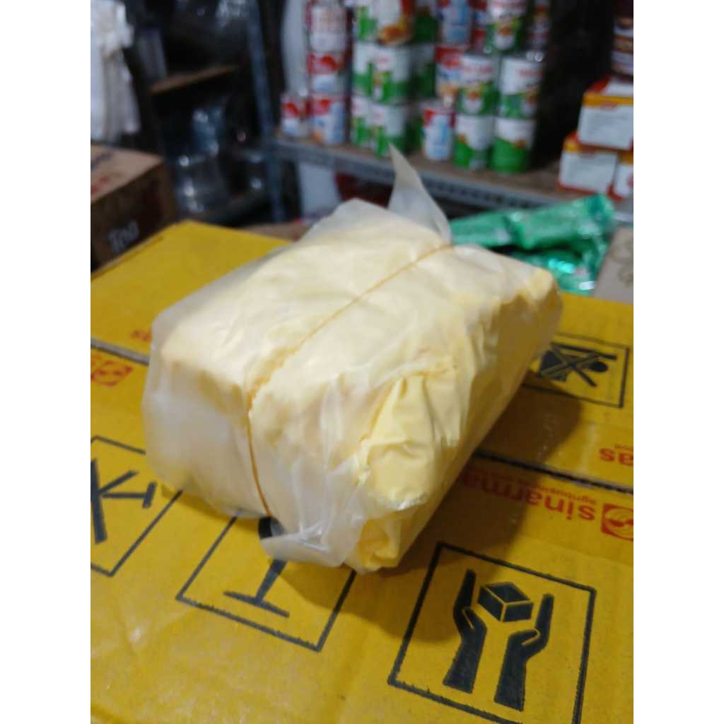

Margarin MENARA 500gram Repack dari Menara Margarine 15kg