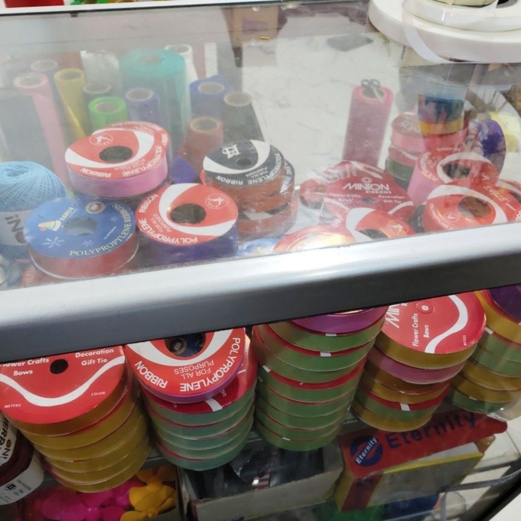 

pita kado Acak berbagai merk.