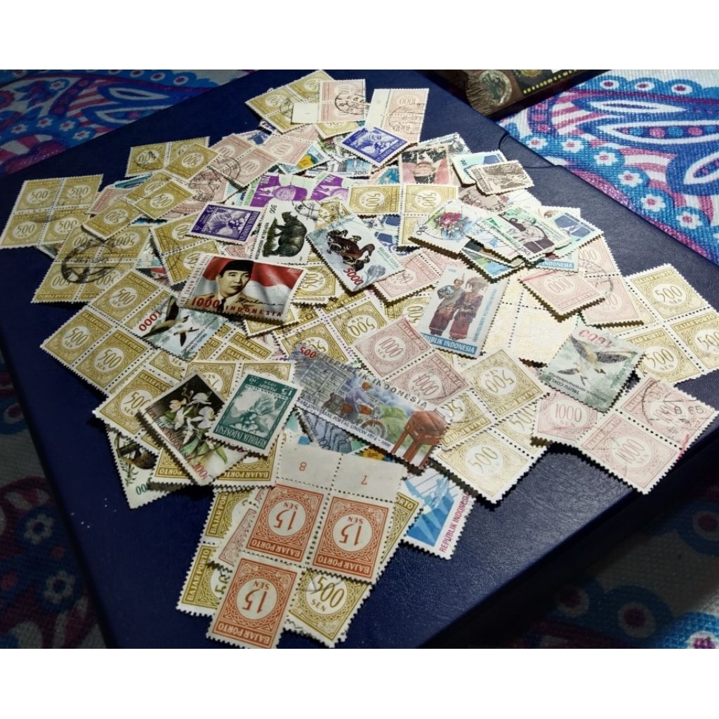 

Prangko Lawas Indonesia Campur Borongan Total 350 Keping