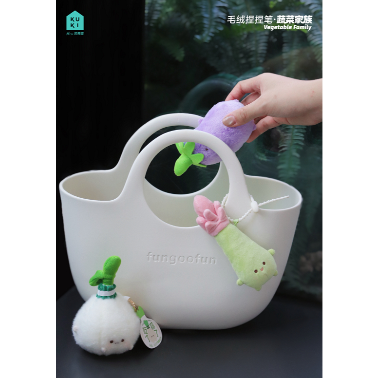

SPARROW KUKI Pen gantungan plushy Silikon / Silicone Hanger Plushy Pen / Pen Gantungan Plushy Karakter Lucu Cantik Vegetables & Hummy (8500 8501)