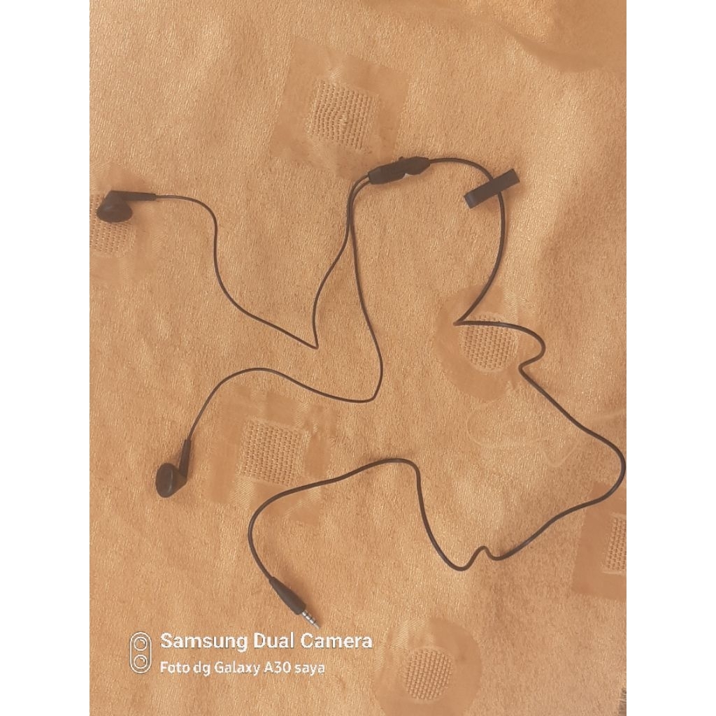 head set earphone original Blackberry bawaan hp Blackberry cocok untuk Android, buat yang tahu saja 