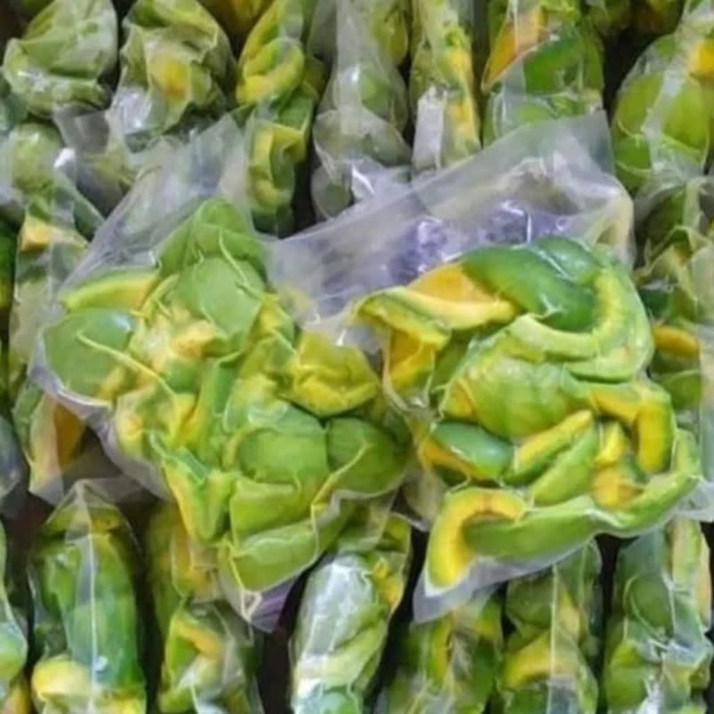 

ALPUKAT KUPAS FROZEN 500GR