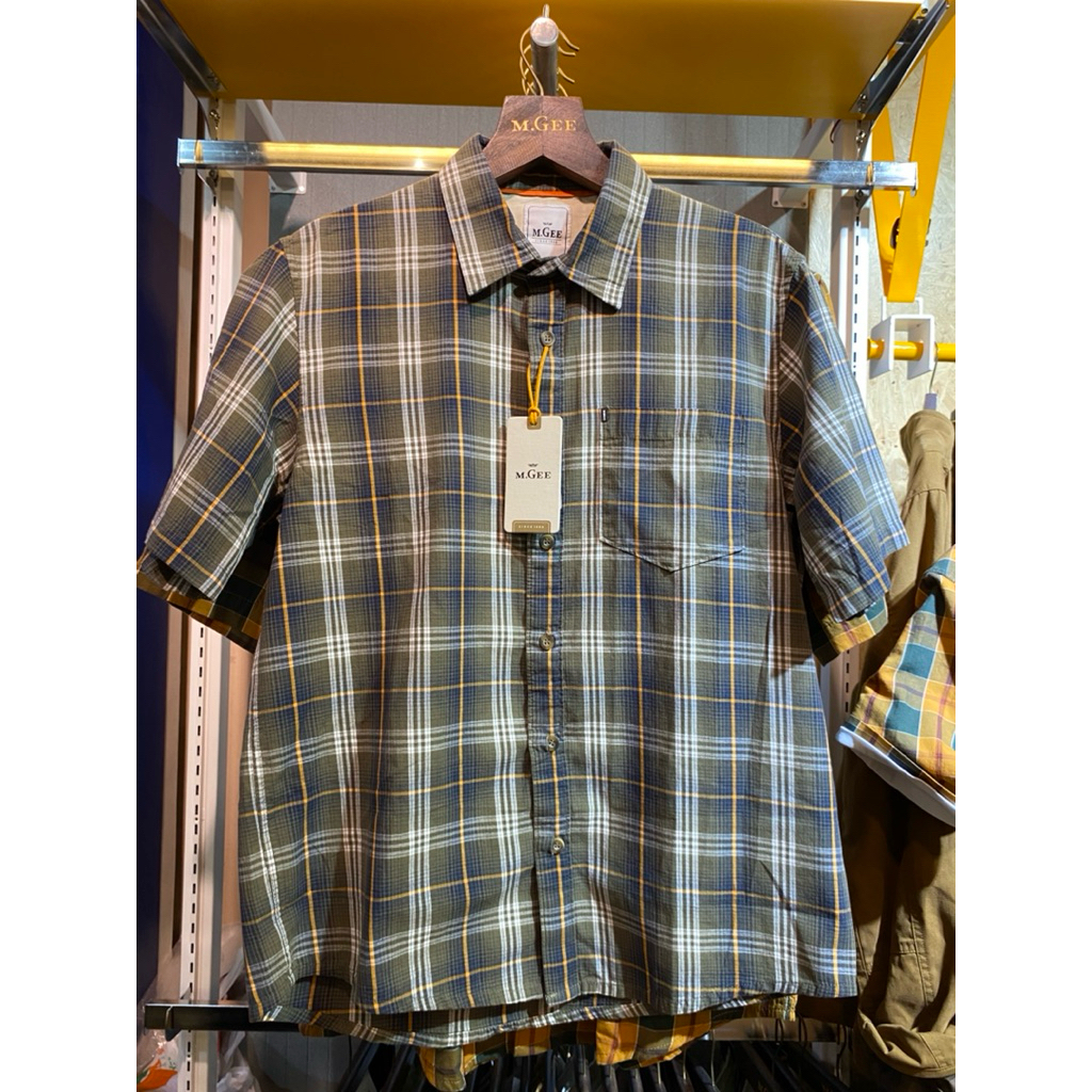 Kemeja Lengan Pendek Pria Motif Kotak Salur Bahan Katun Original MGEE Alto c130 Olive