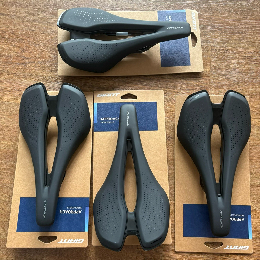 SADDLE GIANT APPROACH ROAD BIKE