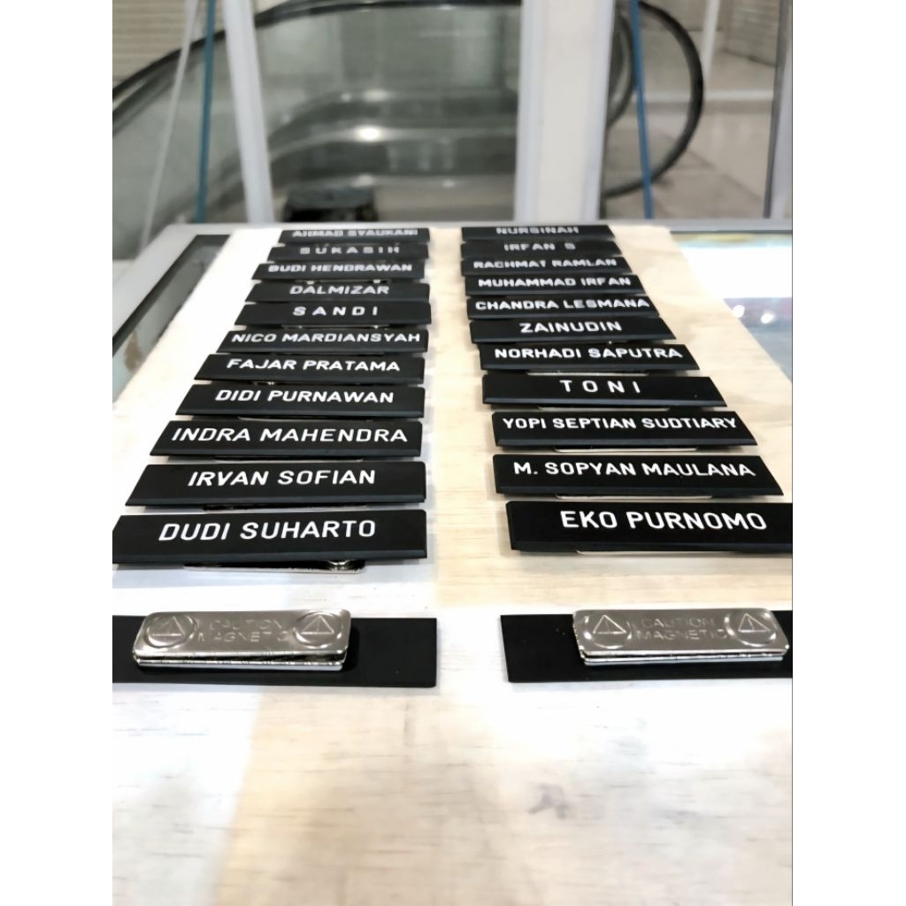 

NAMETAG / NAMA DADA HITAM DOFF - MAGNET