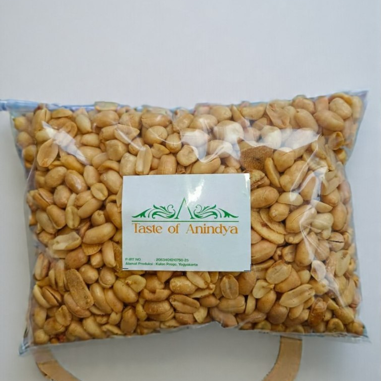 

Kacang Goreng Bawang / Camilan Snack Kacang Bawang 500 Gram Gurih Asin Original