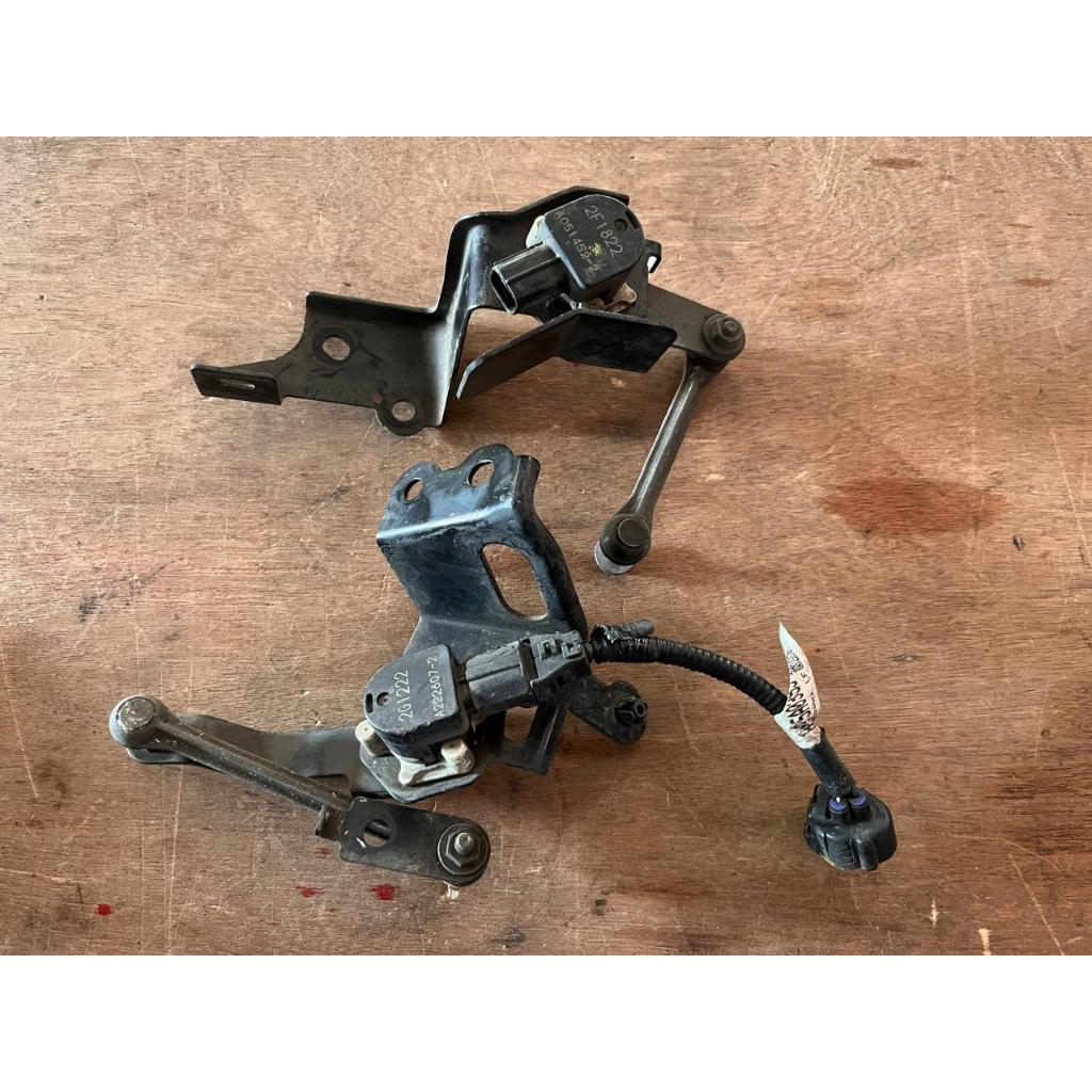 Sensor Suspensi sensor Auto Leveling Mitsubishi All New Pajero ori harga satuan