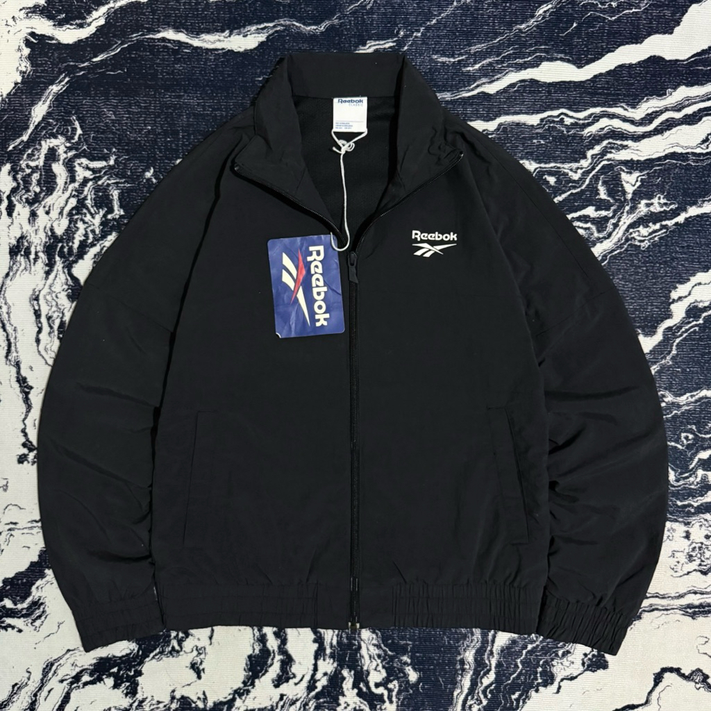 Reebok clasic windbreaker jacket women