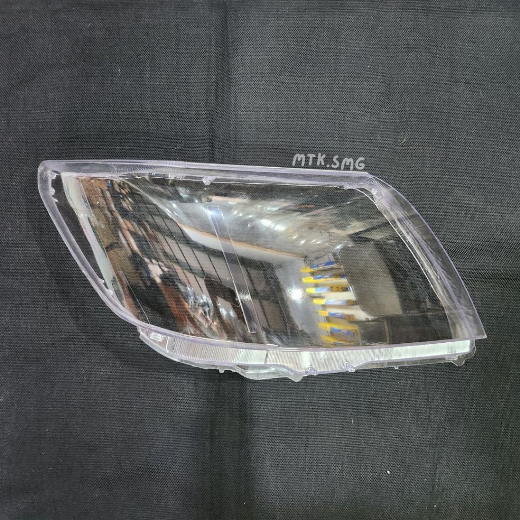 MIKA Headlamp / MIKA Lampu Depan Hilux Vigo 2012 2013 2014