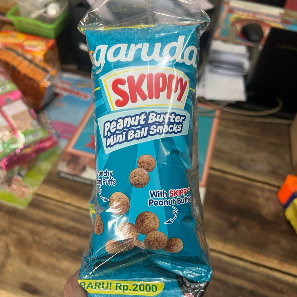 

Garuda Skippy Peanut Butter Mini Ball Snacks 1 Renceng 10 Pcs - Crunchy Corn Puff