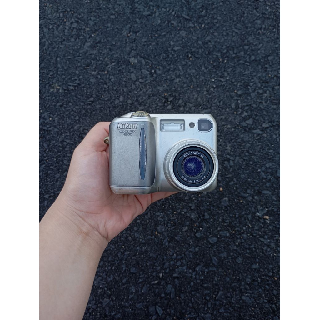kamera digital Nikon Coolpix 4300