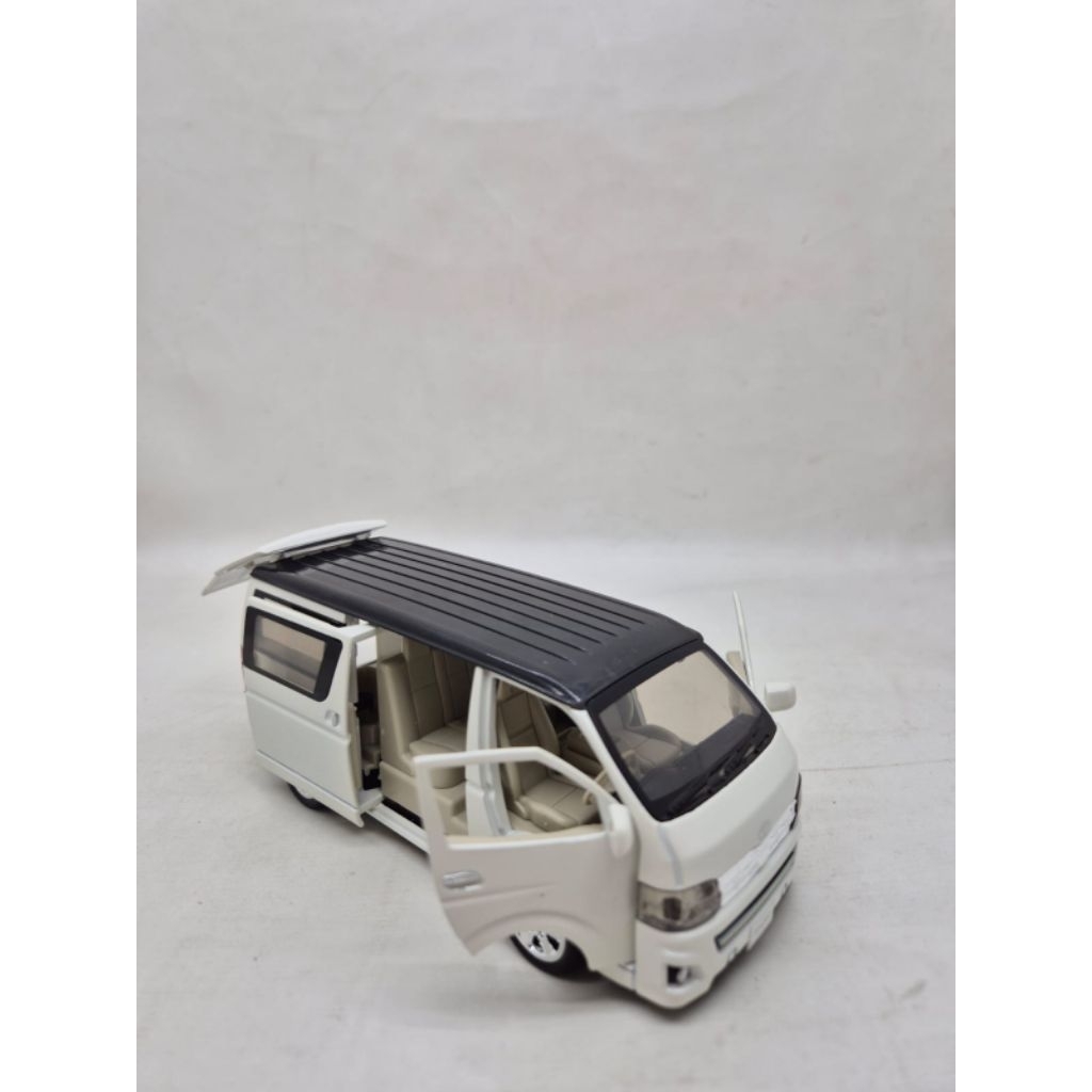 Diecast Model Mobil Hiace