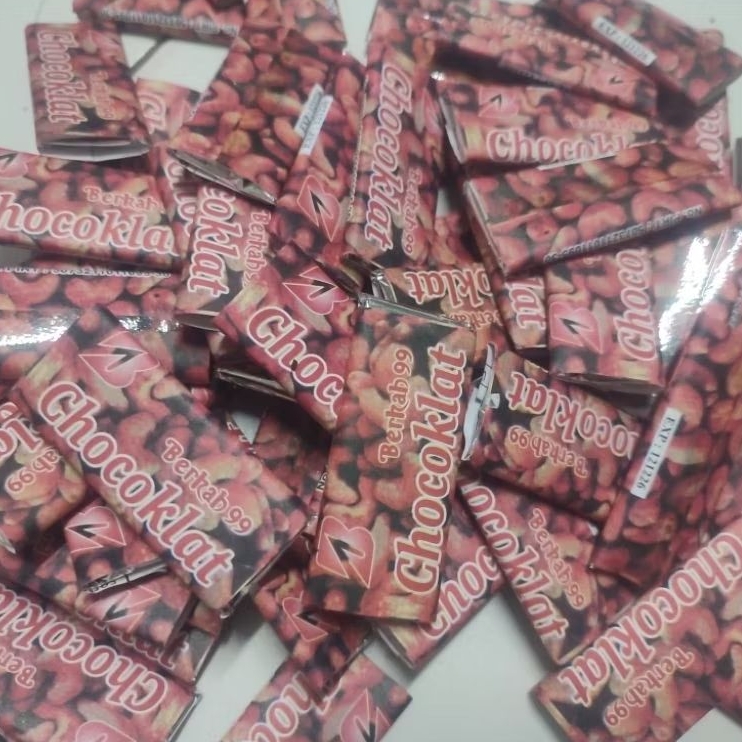 

Cokelat Karakter Kiloan Coklat Warung 1 kg isi 120 pcs