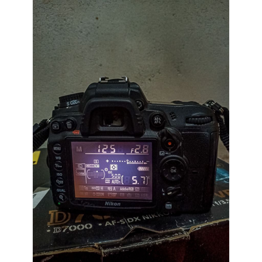 MURAH  LCD NIKON D7000 VIGNET SEPERTI DI FOTO