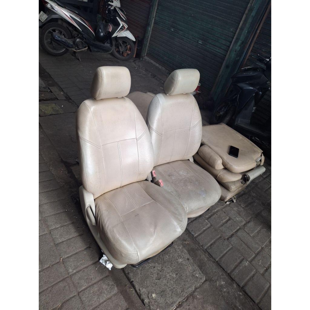 Jok Depan Innova Lama 2005-2015