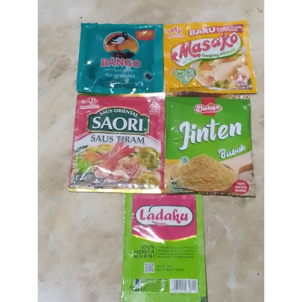 

Kecap Bango+Masako+Saori Saus Tiram+Jinten Bubuk 5 gram+Ladaku Paket 4Ac (TRB190)