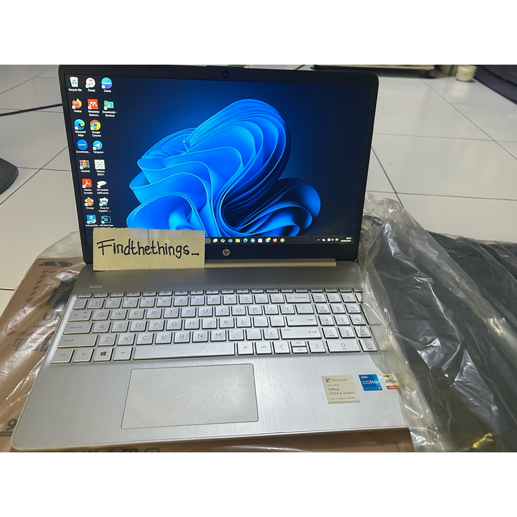 Laptop Slim HP 15s-fq2642TU Core I5 1135G7 Ram 8GB 512GB Ssd Full HD IPS Fingerprint Backlight Windo