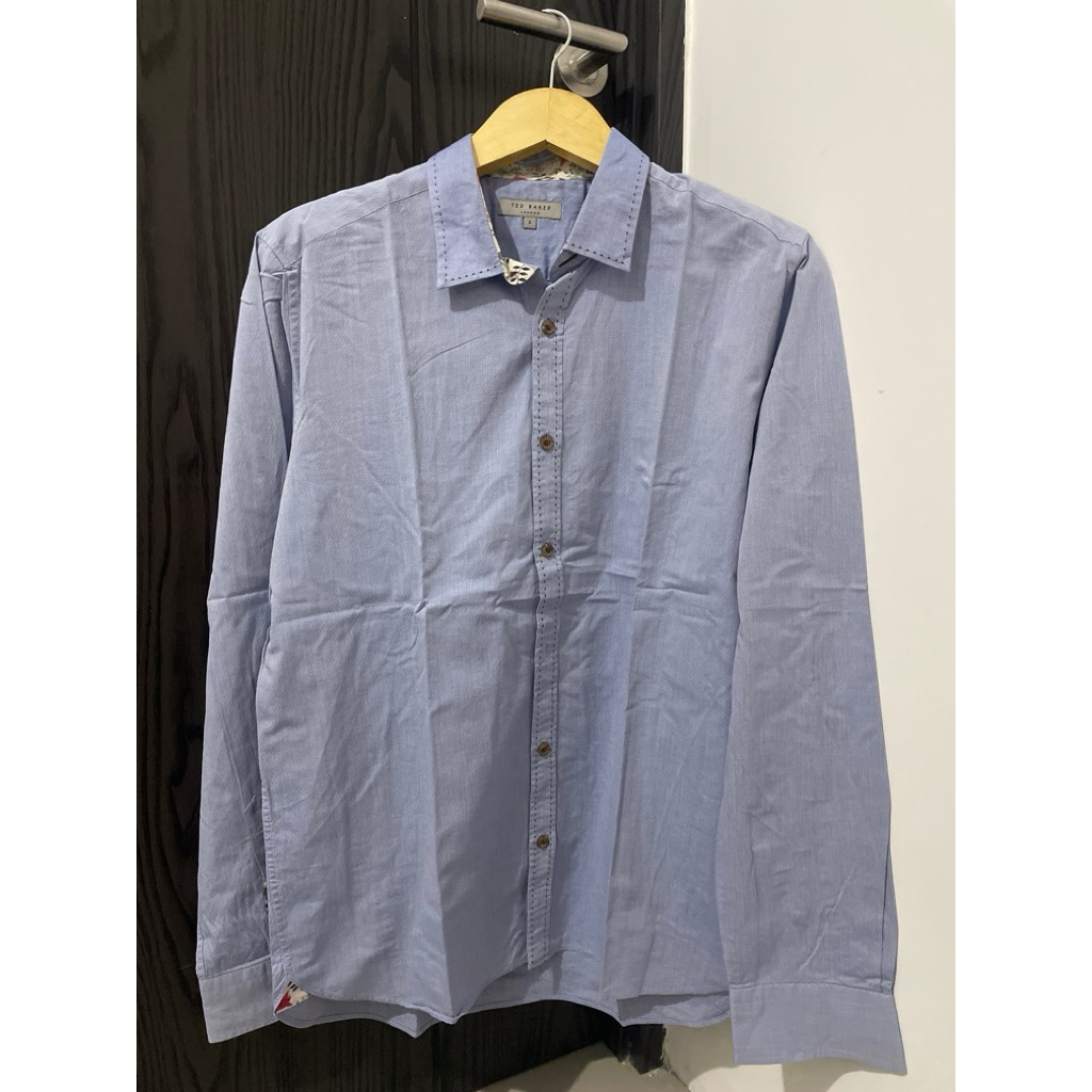 Kemeja Ted Baker