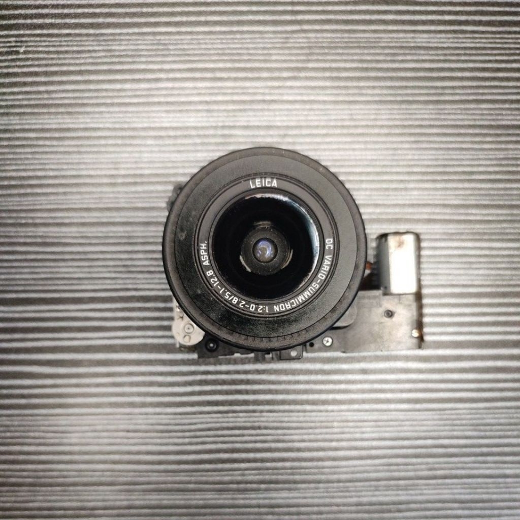 Sparepart Lensa  / Lensa zoom / Lens unit Lumix LX-3 Leica Dlux-4
