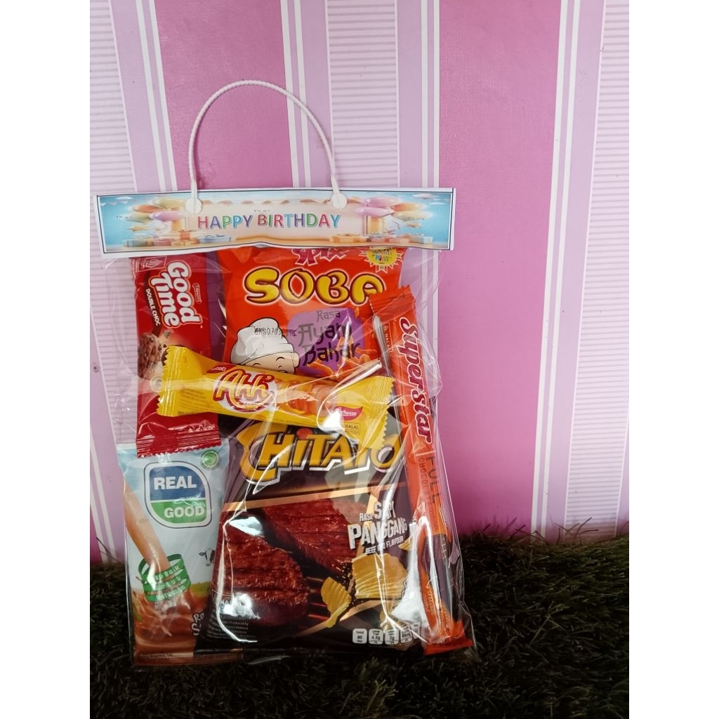 

PAKET HEMAT SNACK ULTAH PER 1 BUNGKUS /SOUVENIR TERLARIS