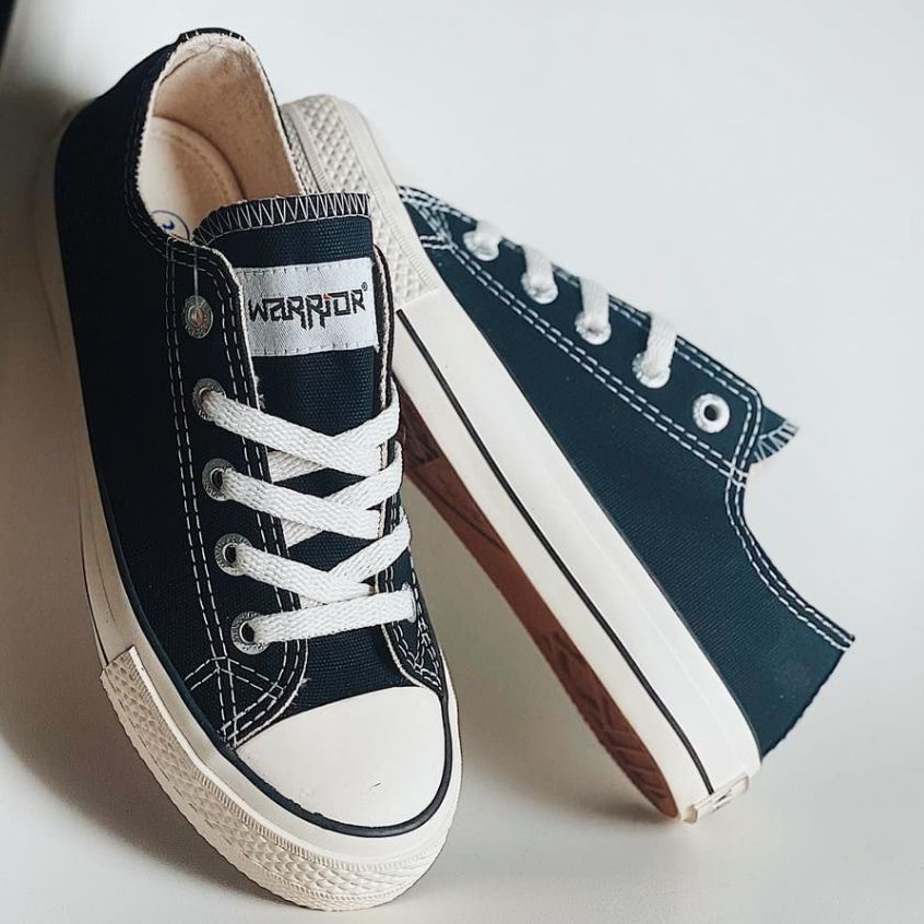 Sepatu Casual Warior Athena Low Cut Black White Sepatu Sneakers Pria Wanita