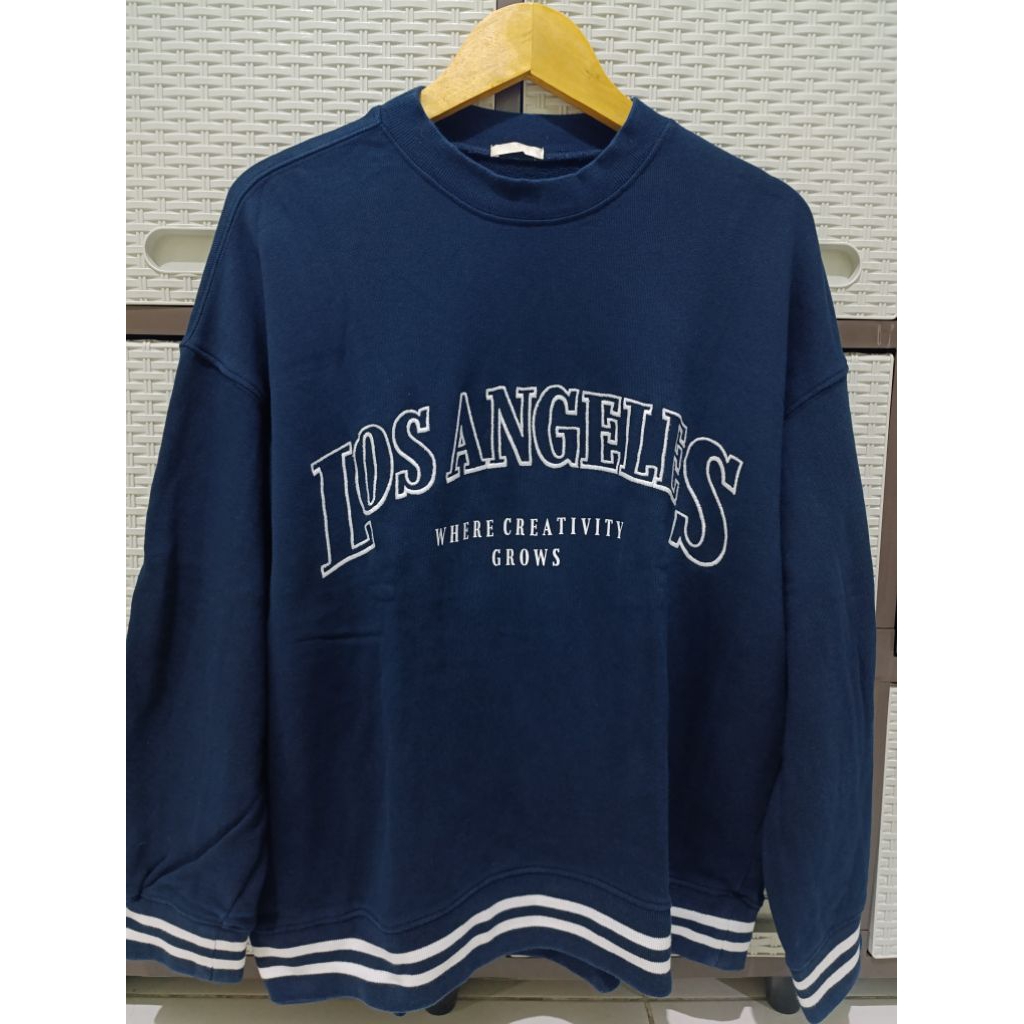 Global Uniqlo GU Los Angeles Crewneck Sweatshirt Second Brand