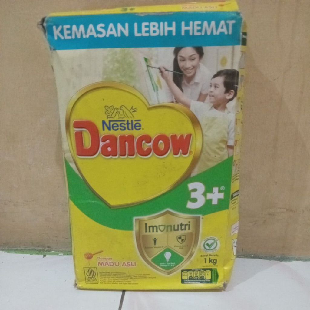 

Rijek Nestle Dancow 3+ Madu 1 Kg