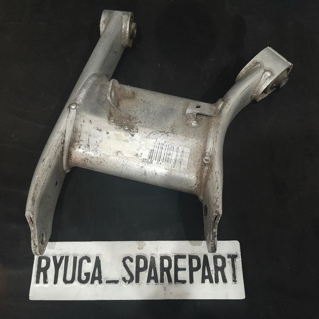 Swing ARM H Brlakang KANAN Original BMW E39 thn 96-04