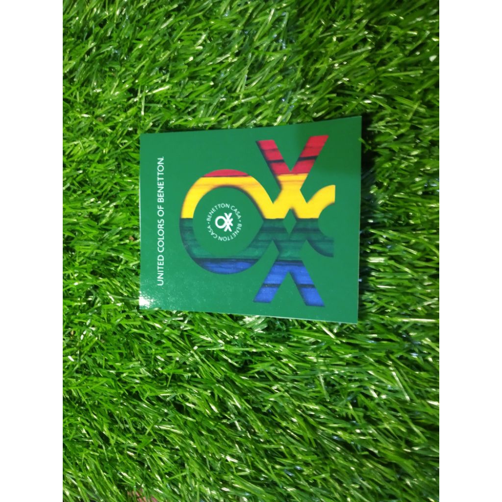 

stiker vinyl benetton