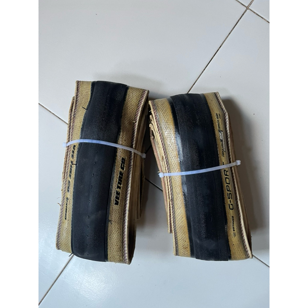 ban vee tire 700x35c kevlar