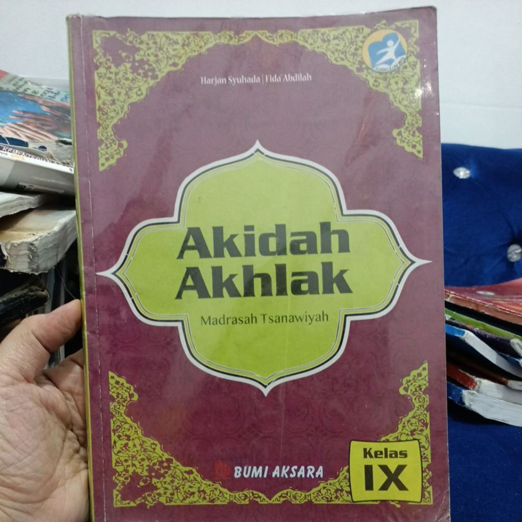 Akidah akhlak MTS kelas IX