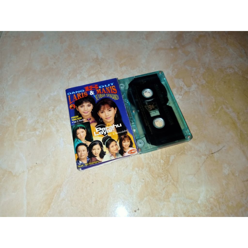 KASET PITA DANGDUT LARIS MANIS PERAHU LAYAR