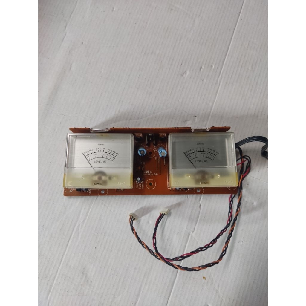 VU Meter Analog Amplifier marantz CM 1090