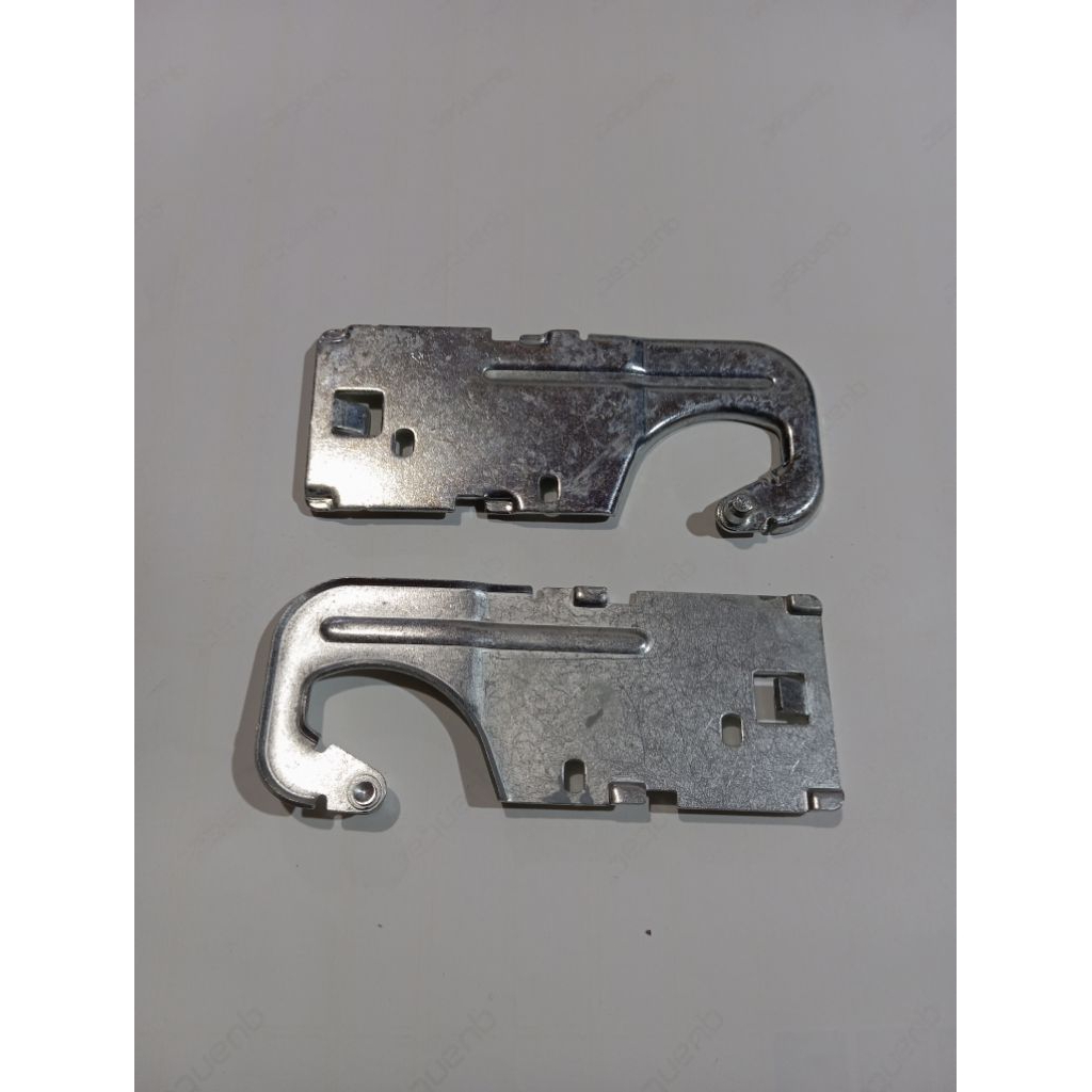 engsel pintu kulkas atas polytron