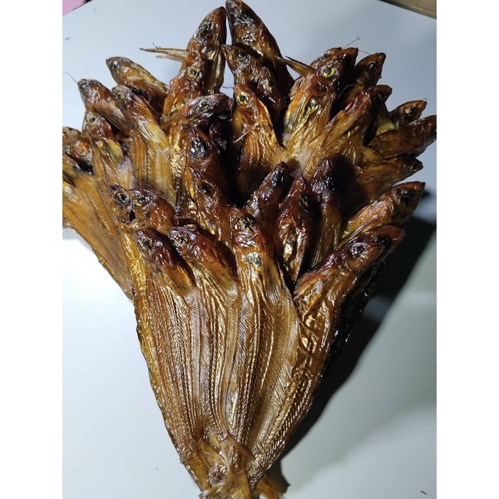 

Ikan salai atau ikan asap silais ukuran kecil berat 500g