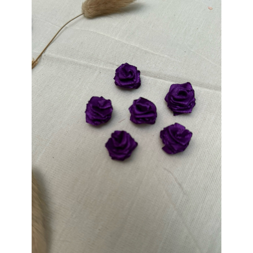 

Dekorasi bunga pita ungu kecil 068