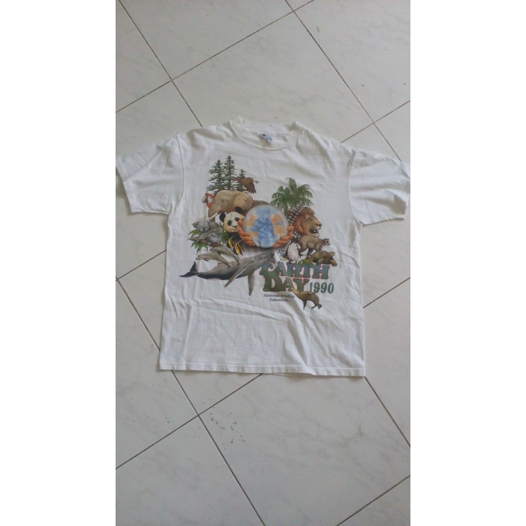 Kaos Vintage pria 90s earth day 1989