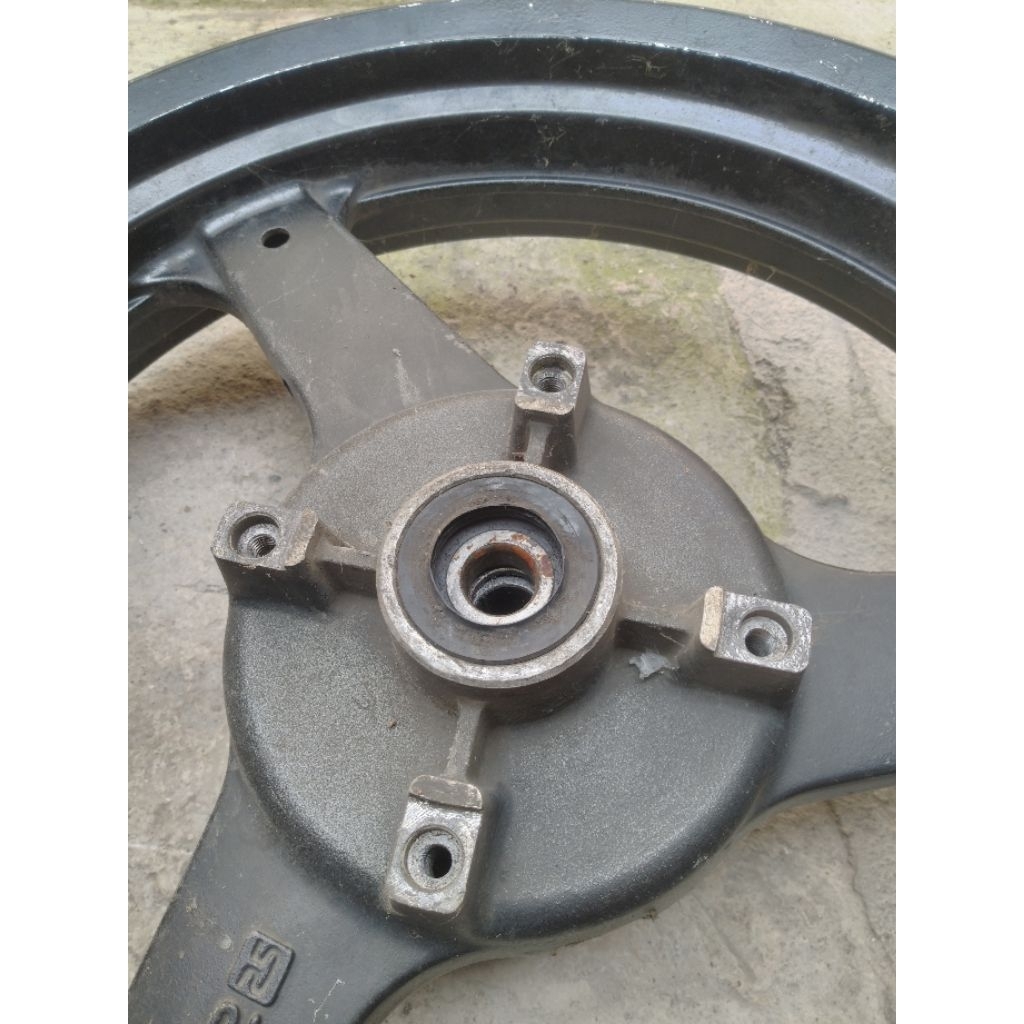 velg tiger revo tapak lebar merk axio