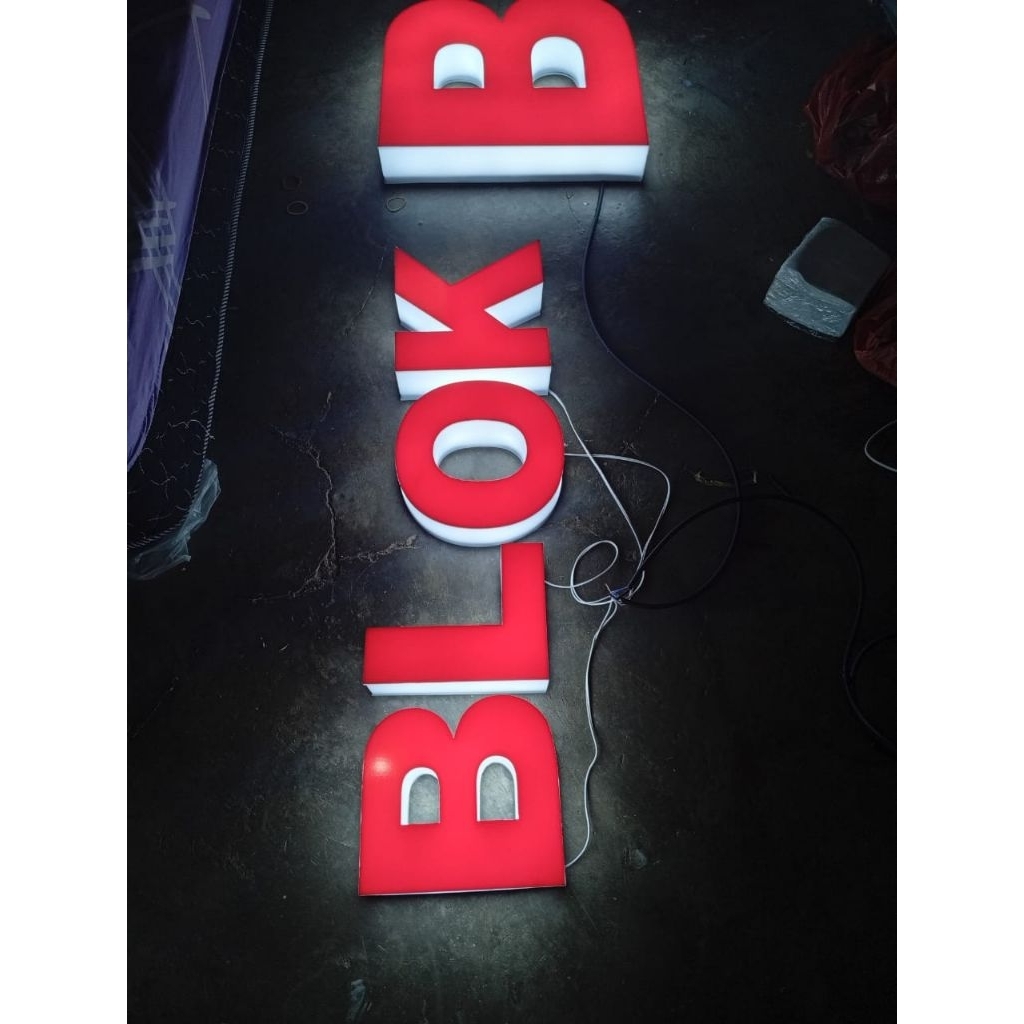 Huruf Timbul Akrilik 3D led akrilik LED Letter Timbul 3D