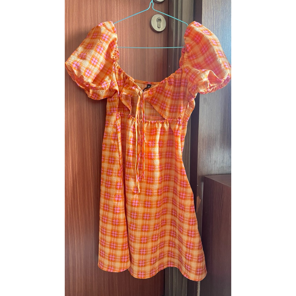 H&M Dress Puff Sleeve Kotak-Kotak – Preloved