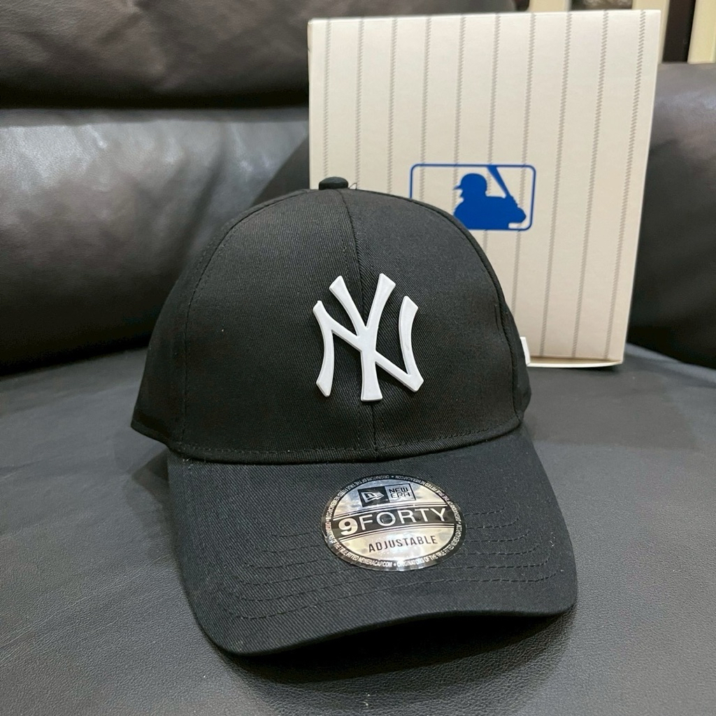 TOPI BASEBALL NEW ERA WHITE METAL LOGO
