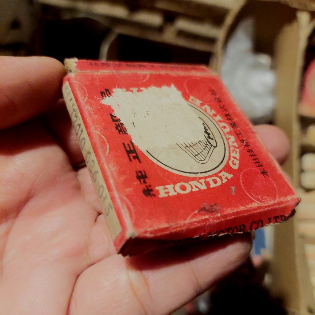 Ring piston honda C50 - z50 - ct50 - c105 - ca105  - cd105 - xt50 - cr50 ( original - nos ) os. 100