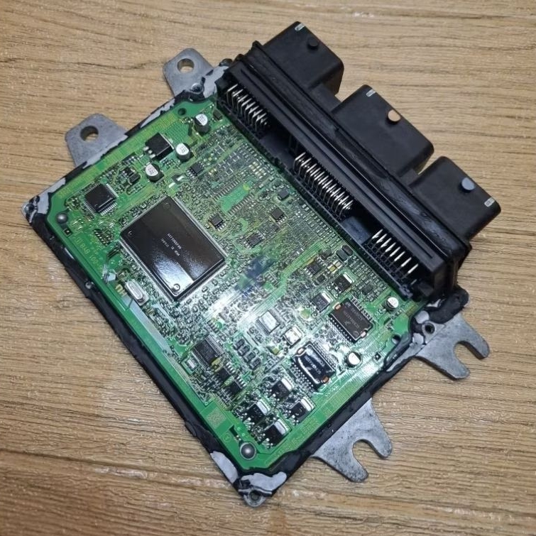 Ecu bahan nissan livina L10 ic driver pengapian prosesor 7055F40